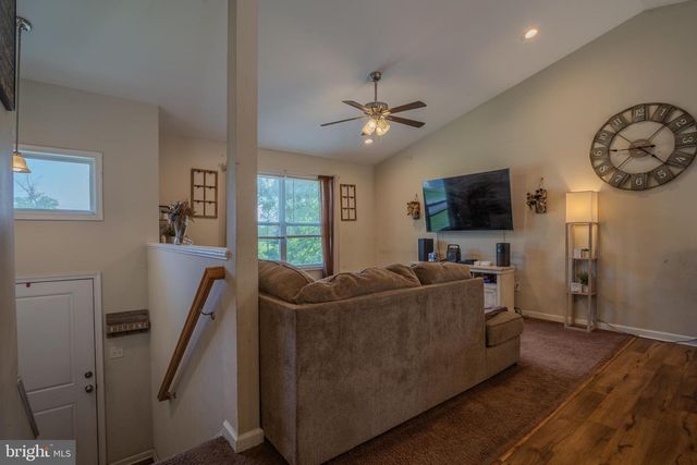 236 CATCH RELEASE CT, Inwood, WV 25428