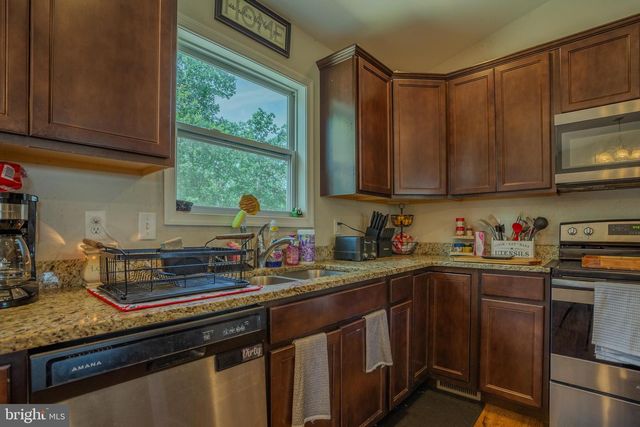 236 CATCH RELEASE CT, Inwood, WV 25428