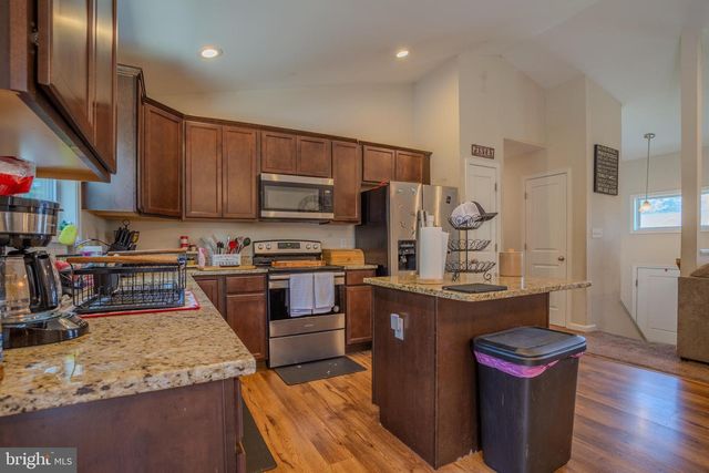 236 CATCH RELEASE CT, Inwood, WV 25428