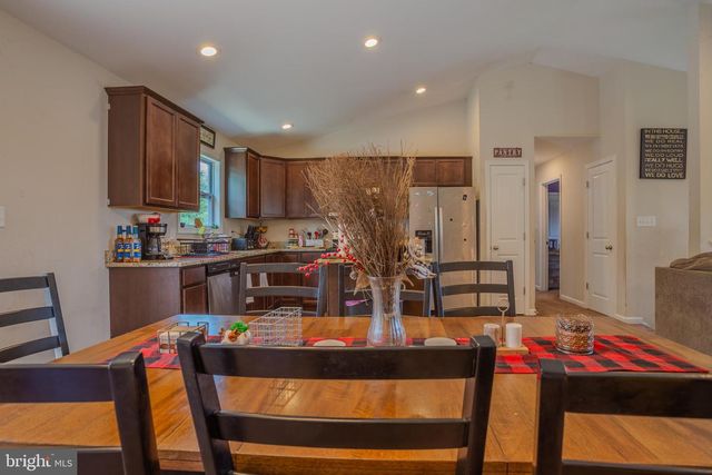 236 CATCH RELEASE CT, Inwood, WV 25428