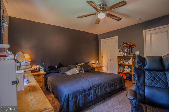 236 CATCH RELEASE CT, Inwood, WV 25428
