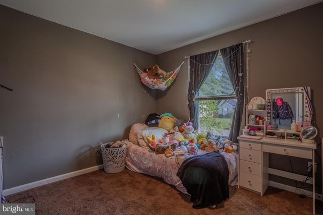 236 CATCH RELEASE CT, Inwood, WV 25428
