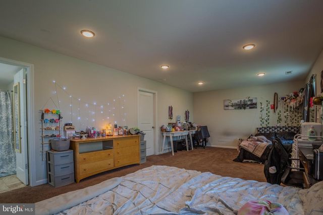 236 CATCH RELEASE CT, Inwood, WV 25428