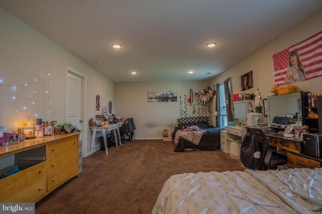 236 CATCH RELEASE CT, Inwood, WV 25428