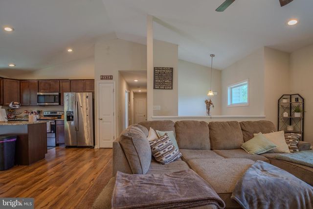 236 CATCH RELEASE CT, Inwood, WV 25428