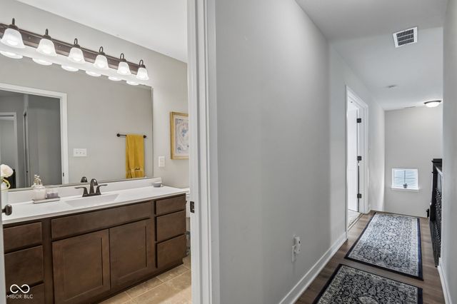 875 Ventura Drive, Westfield, IN 46074