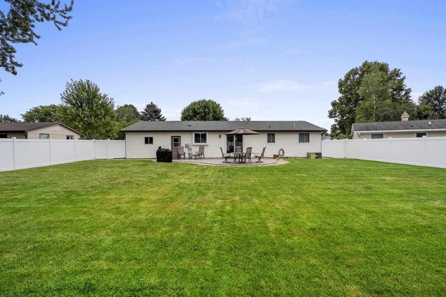 2360 KINCAID AVENUE, Oshkosh, WI 54904