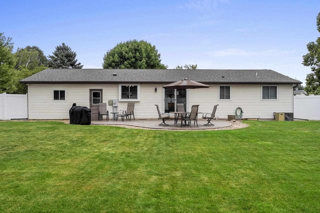 2360 KINCAID AVENUE, Oshkosh, WI 54904