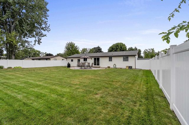2360 KINCAID AVENUE, Oshkosh, WI 54904