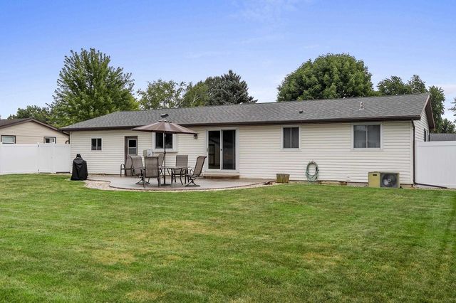2360 KINCAID AVENUE, Oshkosh, WI 54904