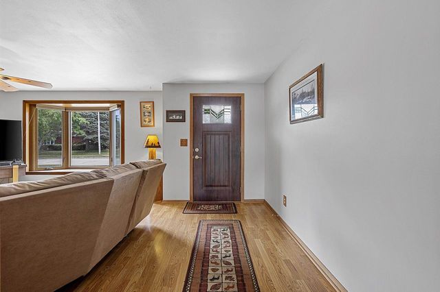 2360 KINCAID AVENUE, Oshkosh, WI 54904