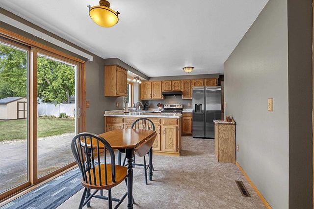 2360 KINCAID AVENUE, Oshkosh, WI 54904