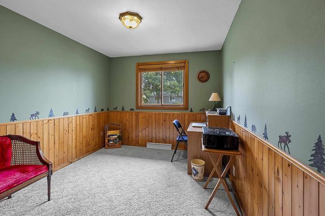 2360 KINCAID AVENUE, Oshkosh, WI 54904