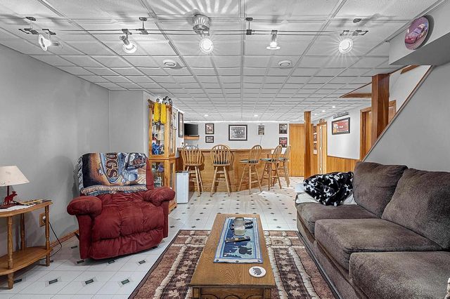 2360 KINCAID AVENUE, Oshkosh, WI 54904