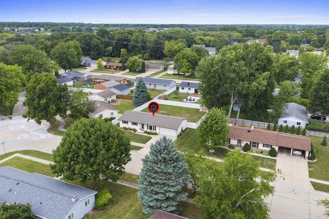 2360 KINCAID AVENUE, Oshkosh, WI 54904