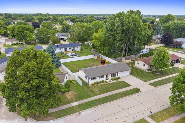 2360 KINCAID AVENUE, Oshkosh, WI 54904