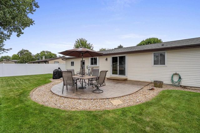2360 KINCAID AVENUE, Oshkosh, WI 54904