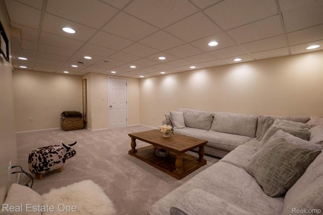 5206 ROYAL VALE, Dearborn, MI 48126