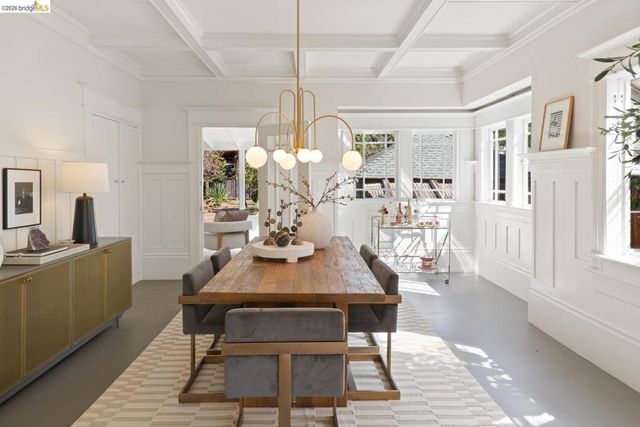2833 Regent St, Berkeley, CA 94705