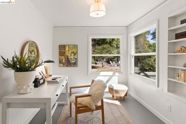 2833 Regent St, Berkeley, CA 94705