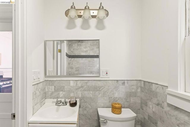 2833 Regent St, Berkeley, CA 94705