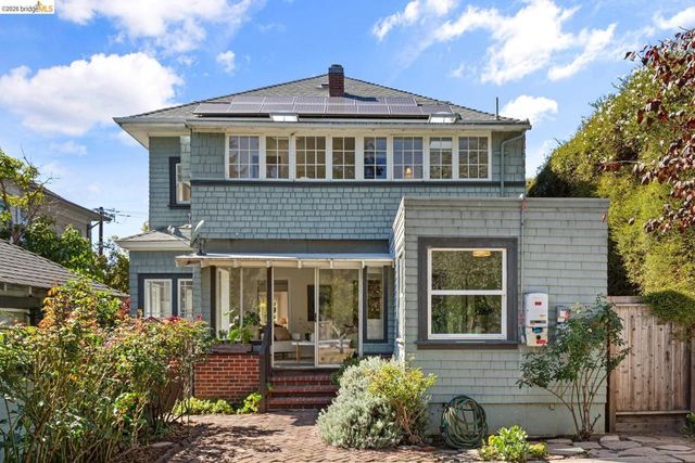 2833 Regent St, Berkeley, CA 94705