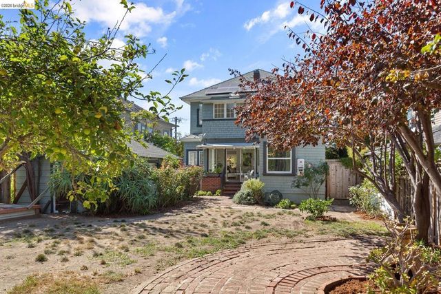 2833 Regent St, Berkeley, CA 94705