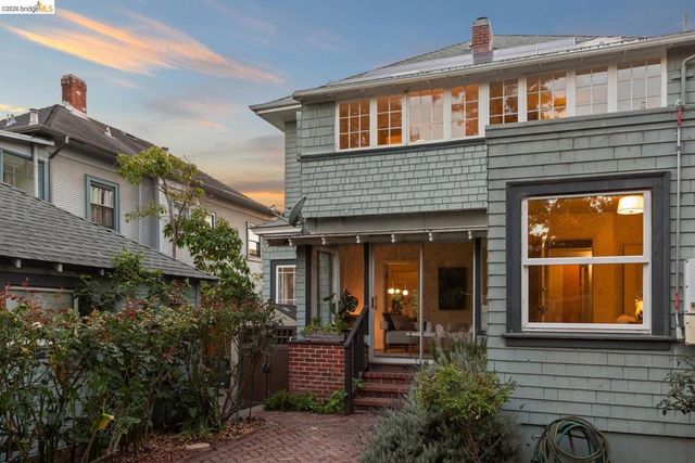 2833 Regent St, Berkeley, CA 94705