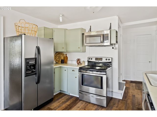 3345 Ne 78TH Ave, Portland, OR 97213