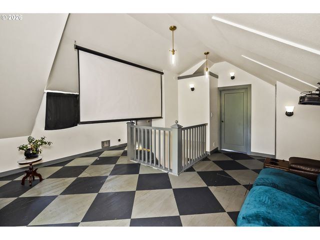 3345 Ne 78TH Ave, Portland, OR 97213