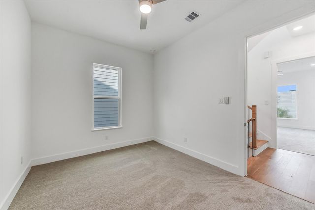 806 Fisher Street E, Houston, TX 77018