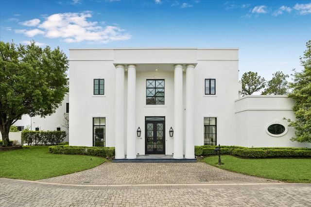24 Crestwood Drive, Houston, TX 77007