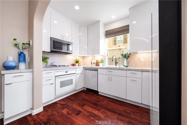 49 Canal, Irvine, CA 92620