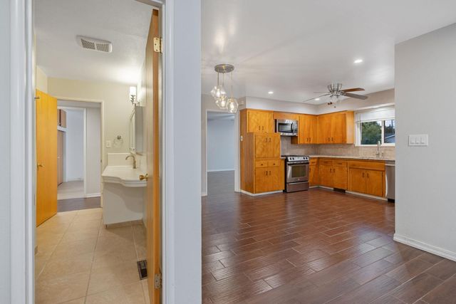 1395 S Rupert Avenue, Reedley, CA 93654