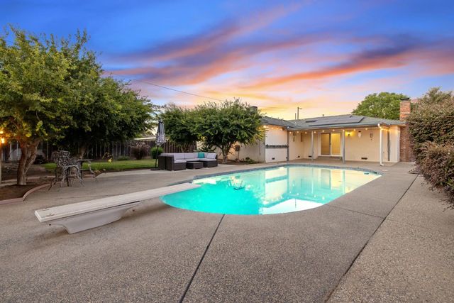 1395 S Rupert Avenue, Reedley, CA 93654