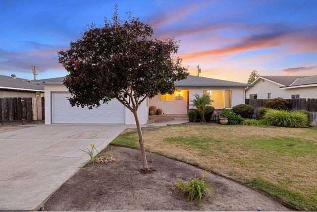 1395 S Rupert Avenue, Reedley, CA 93654