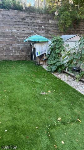 67 N 4Th St, Paterson City, NJ 07522