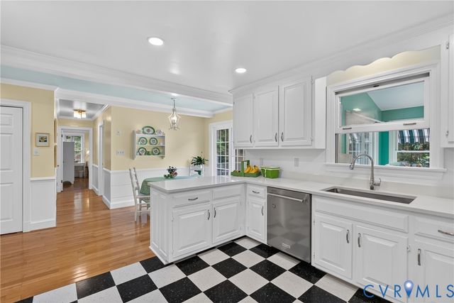 10817 North Bank Rd, Henrico, VA 23238