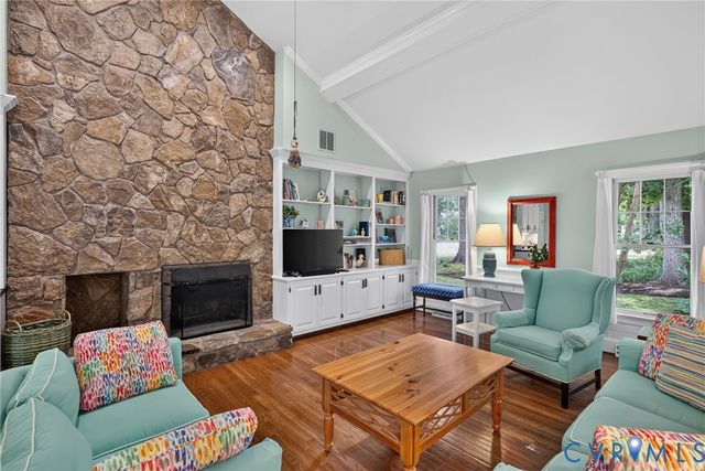 10817 North Bank Rd, Henrico, VA 23238