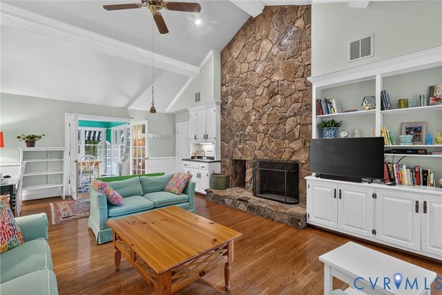 10817 North Bank Rd, Henrico, VA 23238
