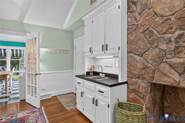 10817 North Bank Rd, Henrico, VA 23238