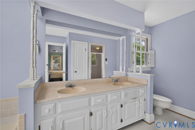 10817 North Bank Rd, Henrico, VA 23238