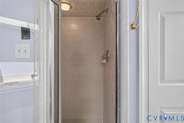 10817 North Bank Rd, Henrico, VA 23238