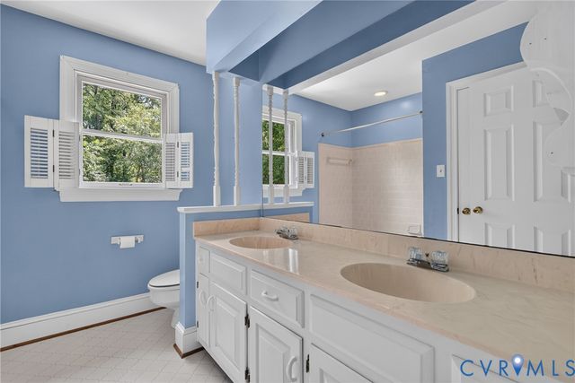 10817 North Bank Rd, Henrico, VA 23238
