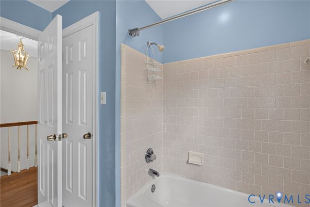 10817 North Bank Rd, Henrico, VA 23238