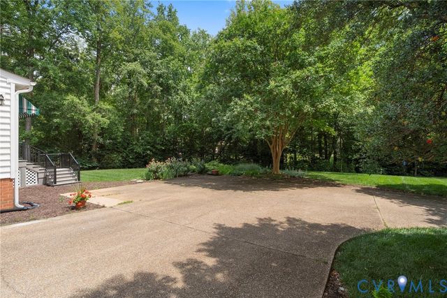 10817 North Bank Rd, Henrico, VA 23238