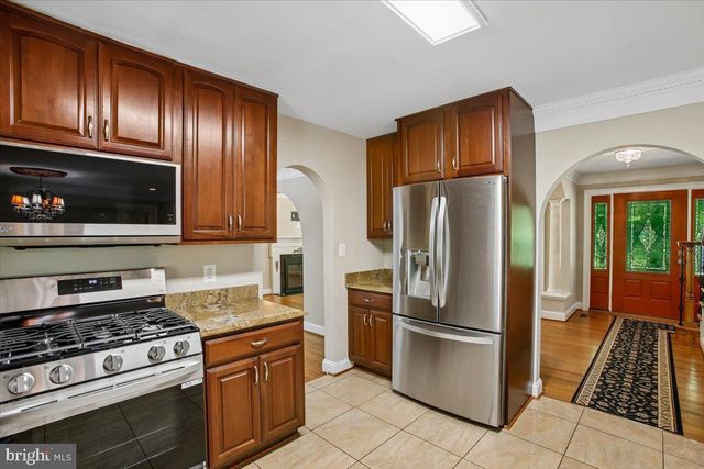 4107 WOODLARK DR, Annandale, VA 22003