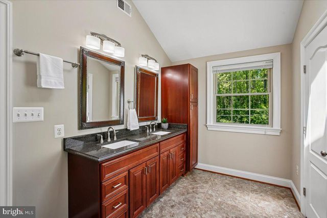 4107 WOODLARK DR, Annandale, VA 22003