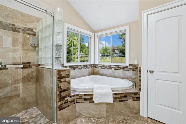 4107 WOODLARK DR, Annandale, VA 22003