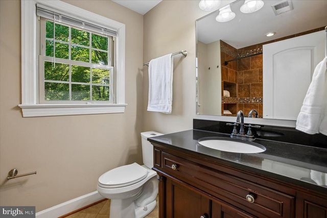4107 WOODLARK DR, Annandale, VA 22003
